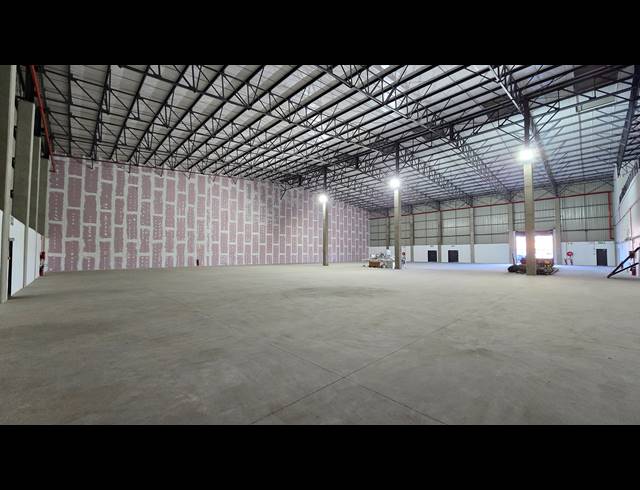 3,743M² WAREHOUSE TO LET IN SPARTAN